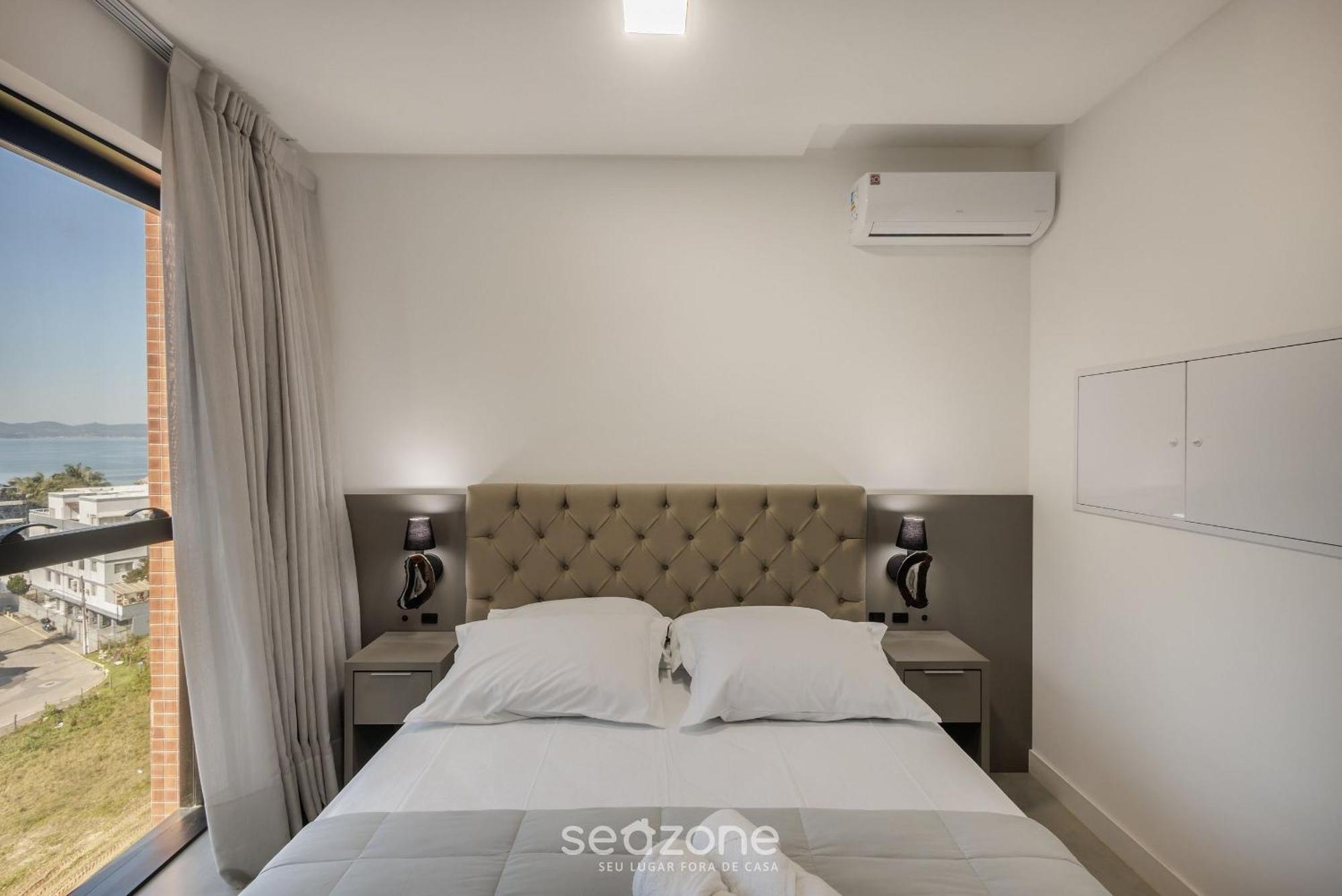 Mhfa - Em Predio Luxuoso Com Vista Mar
